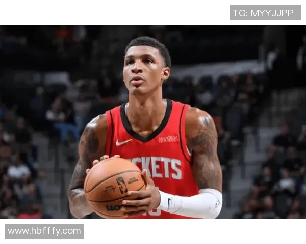 小贾巴里史密斯状态低迷半场仅得八分两板急需调整找回比赛手感